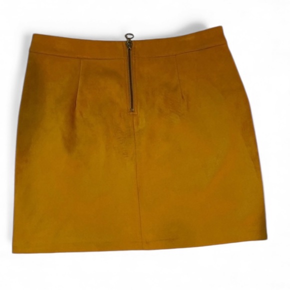 Vero Moda size M sued mini skirt - Picture 4 of 12
